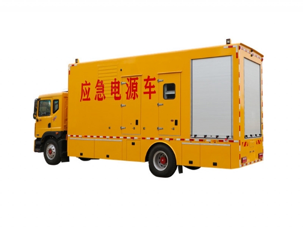 康姆勒電力移動電源車：柴油發(fā)電機組智能預(yù)警技術(shù)助電力穩(wěn)定可靠？